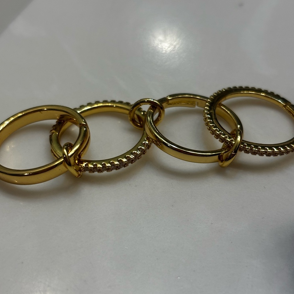 4 RING INTERLOCKING RING GOLD AND CZ - Picture 3 of 4